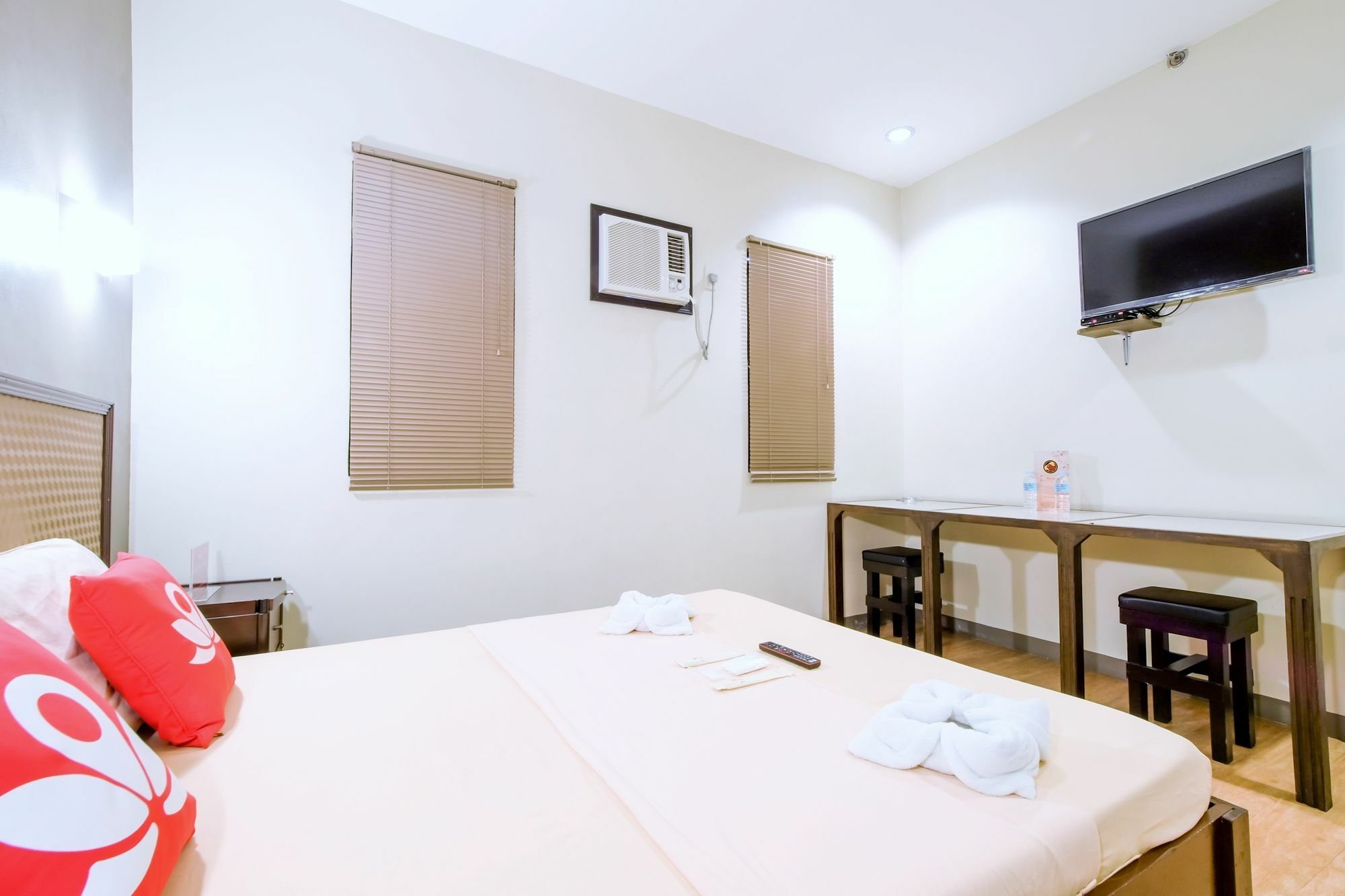 Zen Rooms Basic Aurora Pasay Exterior foto